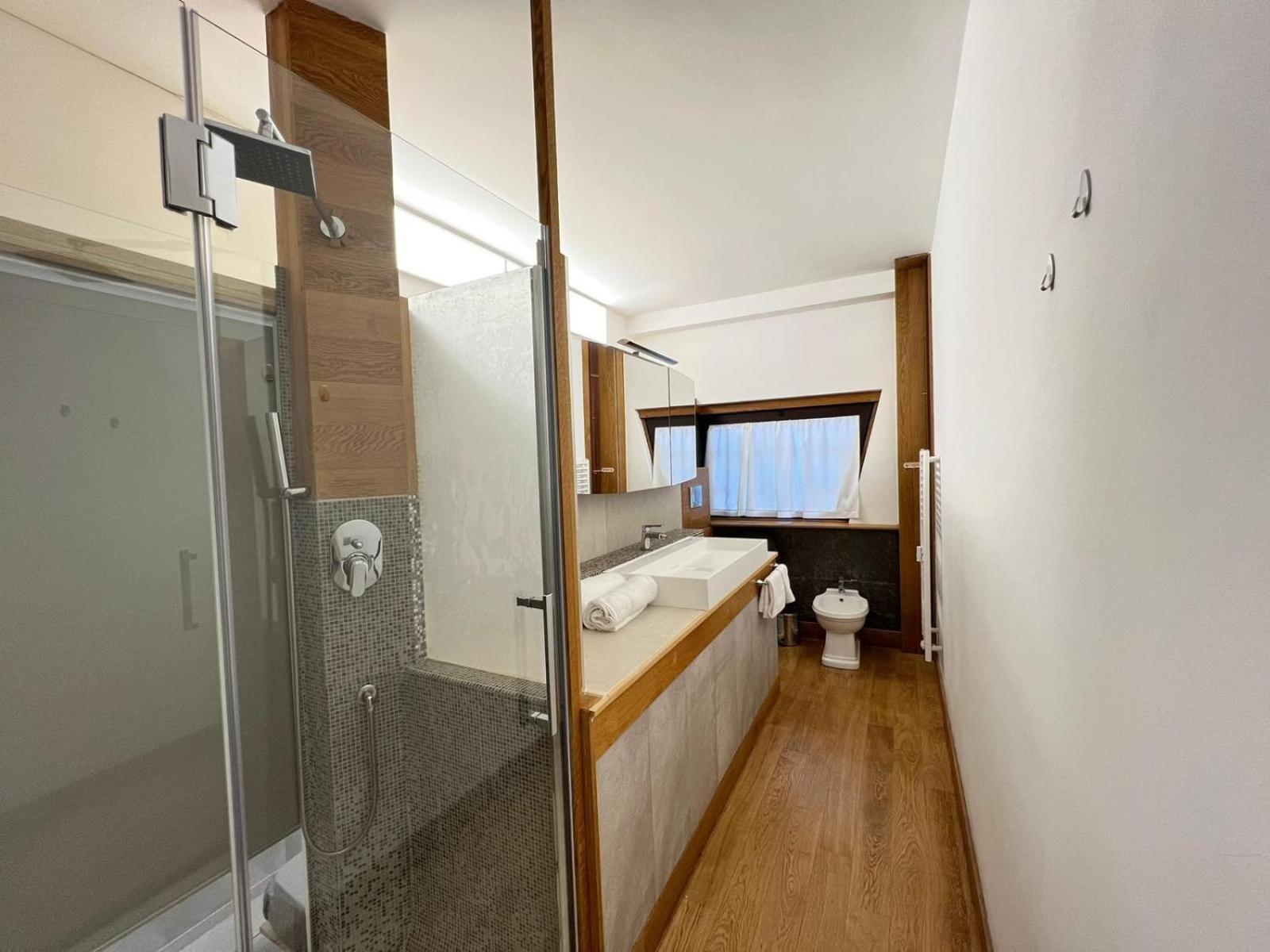 "R&P Apartment", Short Term Stay, Elegant Design, Bisceglie Metro Station, Easy For San Siro And Fiera Milano, Free Parking Exterior photo