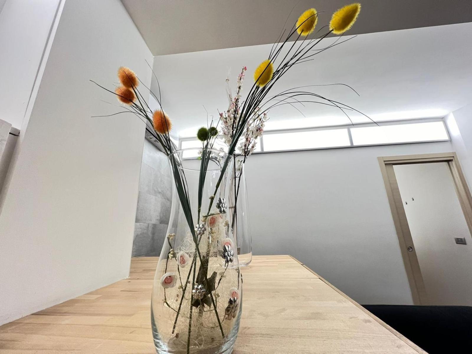 "R&P Apartment", Short Term Stay, Elegant Design, Bisceglie Metro Station, Easy For San Siro And Fiera Milano, Free Parking Exterior photo